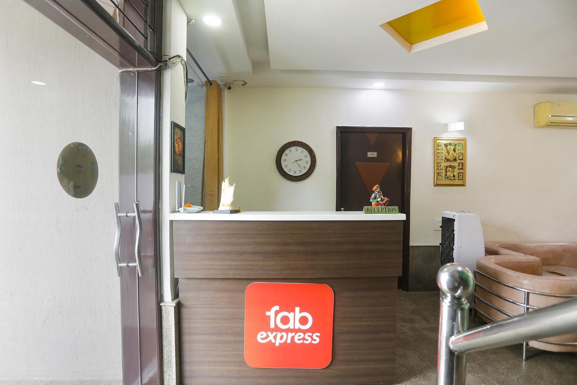 Fabexpress Next Home Gurgaon Exteriör bild