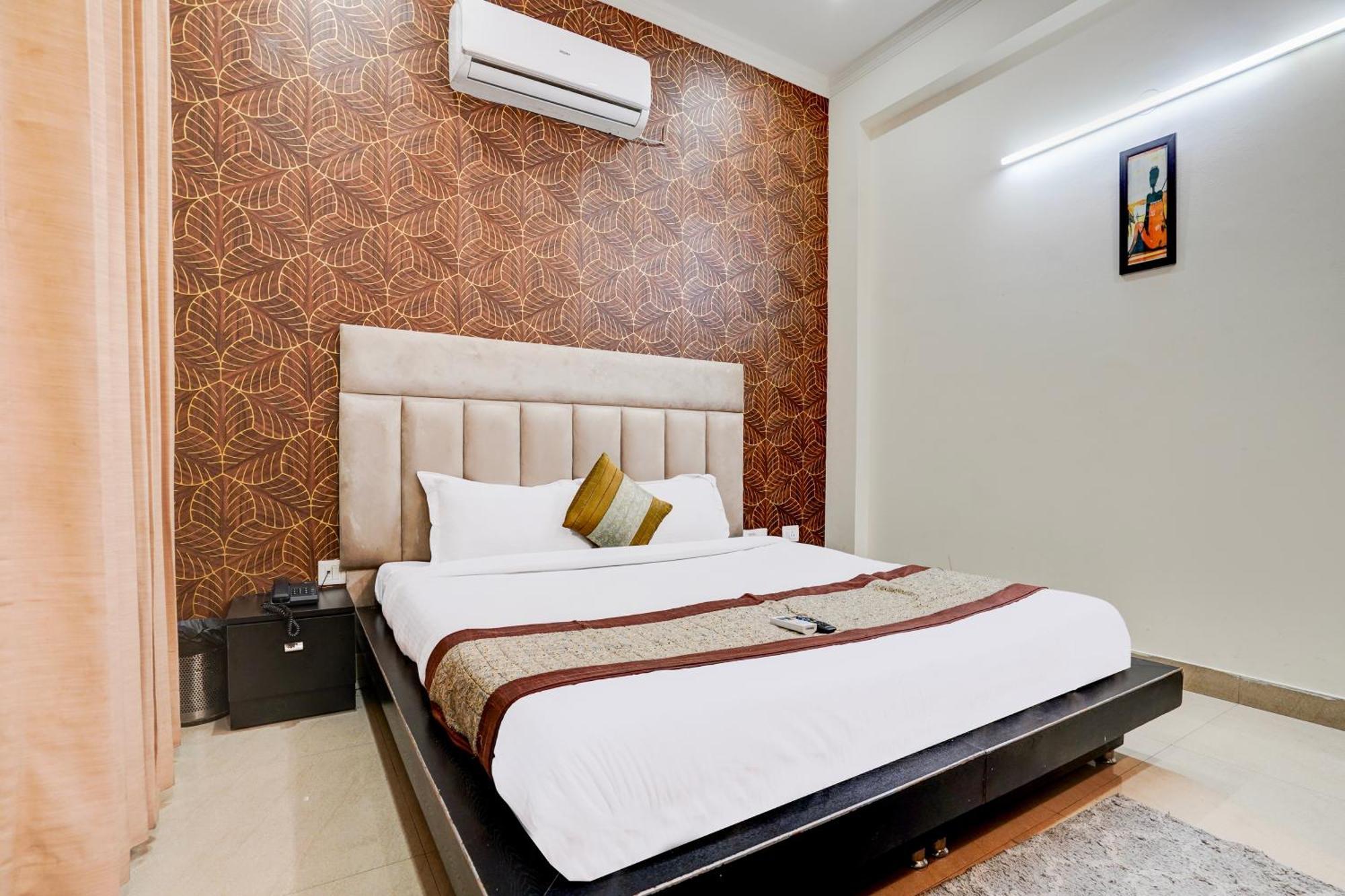 Fabexpress Next Home Gurgaon Exteriör bild
