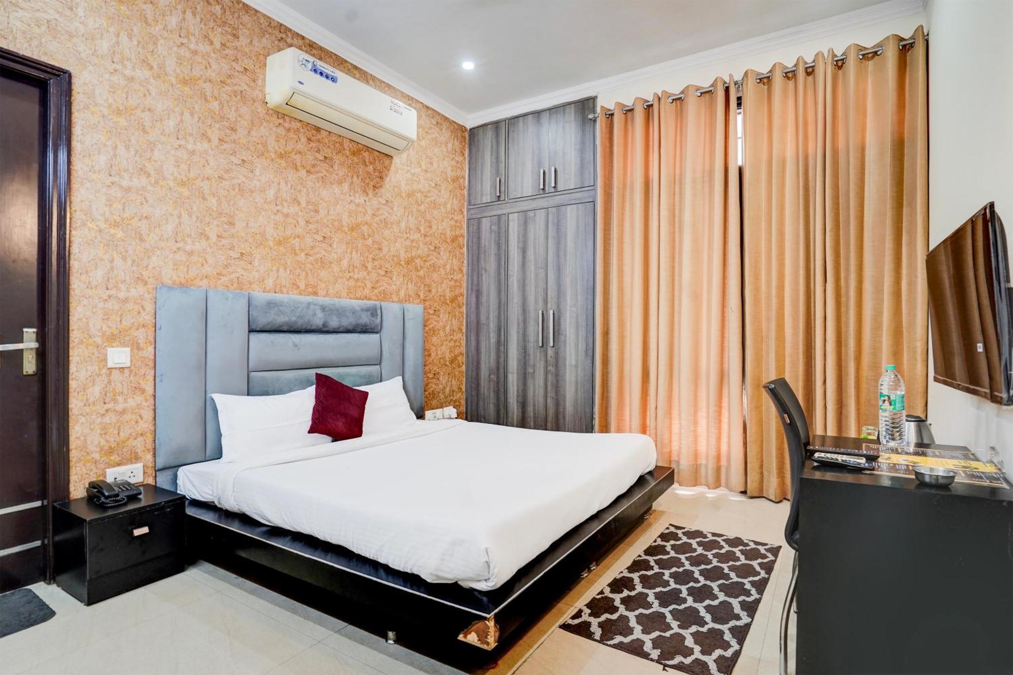 Fabexpress Next Home Gurgaon Exteriör bild