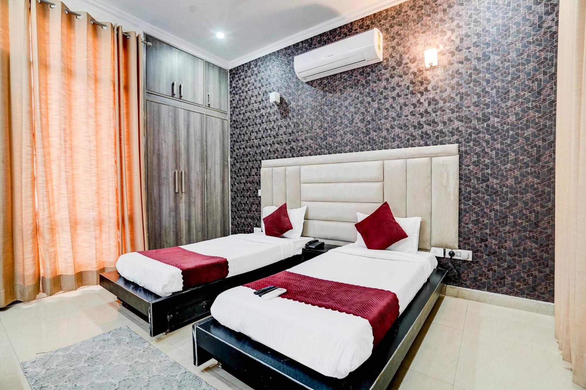 Fabexpress Next Home Gurgaon Exteriör bild
