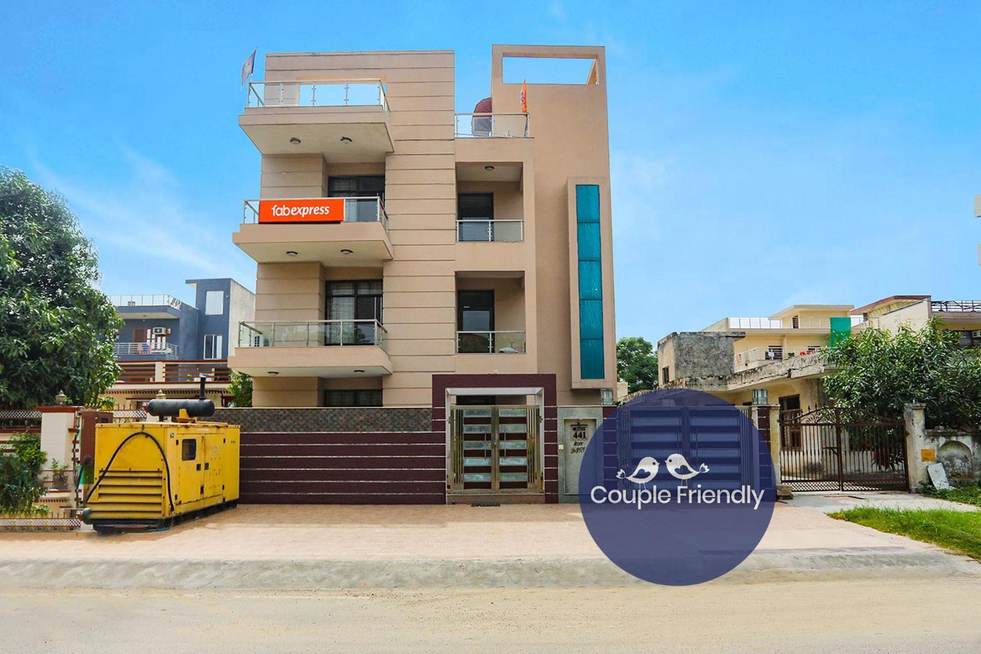 Fabexpress Next Home Gurgaon Exteriör bild